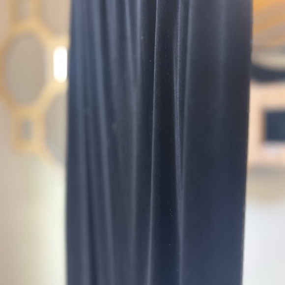 Free shipping! Elegant Black Asymmetrical Skirt - Picture 2 of 6